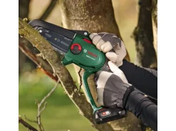 Bosch Akku-Gehölzschneider EasyChain 18 V-15-7 inkl. 2,5 Ah-Akku Ladegerät