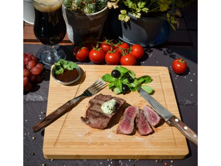 DuneDesign Schneidebrett aus Bambus 2er Set 30 x 25 x 2 cm mit Saftrille