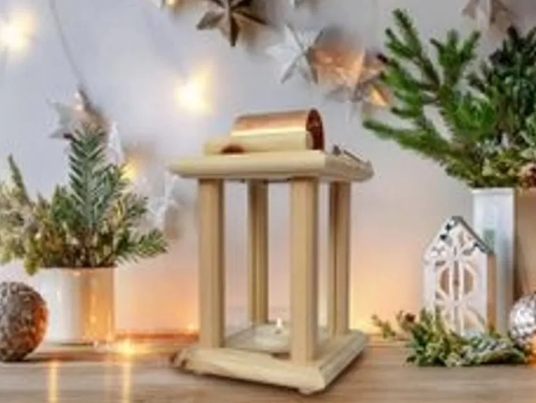 Erst-Holz Schöne Zirbenholzlaterne für Innenräume und Draußen als Dekoration