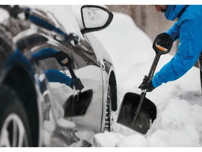 Fiskars Autoschaufel Telescopic X-series