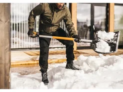 Fiskars Schneeräumer X-series