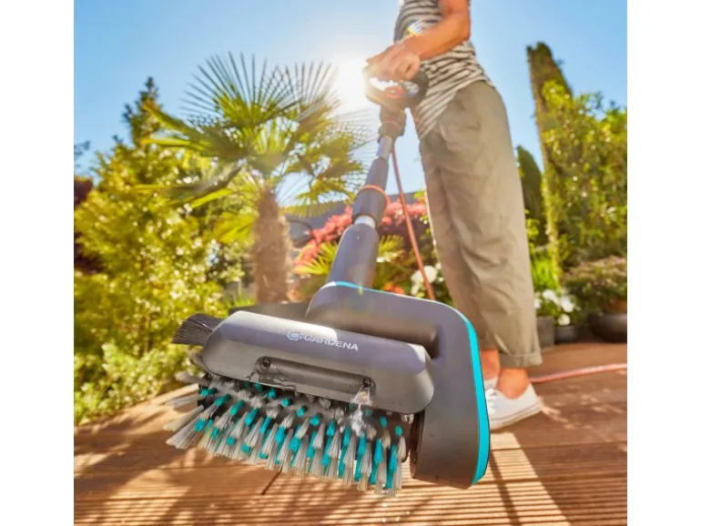 Gardena Akku-Multi-Reiniger AquaBrush Patio 03/18V P4A Solo