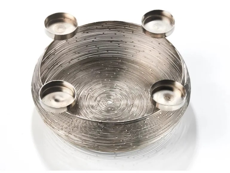 Kobolo Dekokranz Adventskranz aus Metall Silber mit Schale für 4 Kerzen