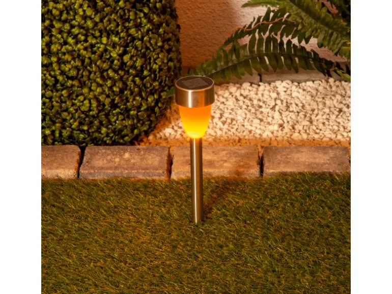 Näve LED-Solar-Außenleuchte mit Erdspieß Warmweiß m. Flackereffekt 6er-Set