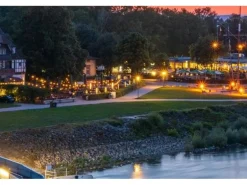 Satisfire Illu-/Partylichterkette 20m Grün Terrasse Garten 30 Ultra-Warmweiße LED Kugeln