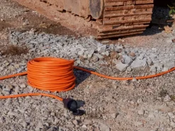 Verlängerungskabel Orange-Schwarz 25 m IP44